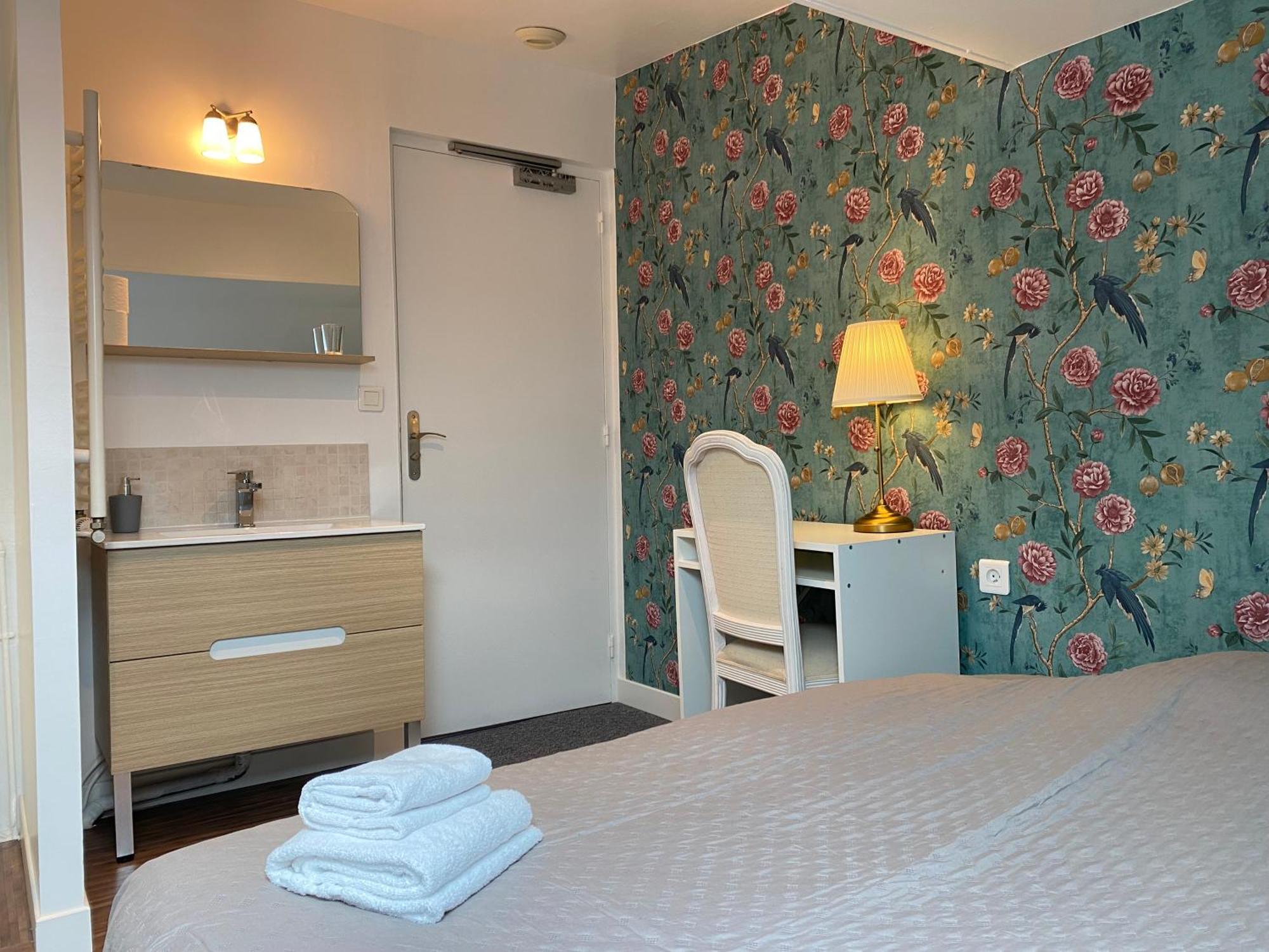 Hotel Saint Yves Nantes Exterior photo
